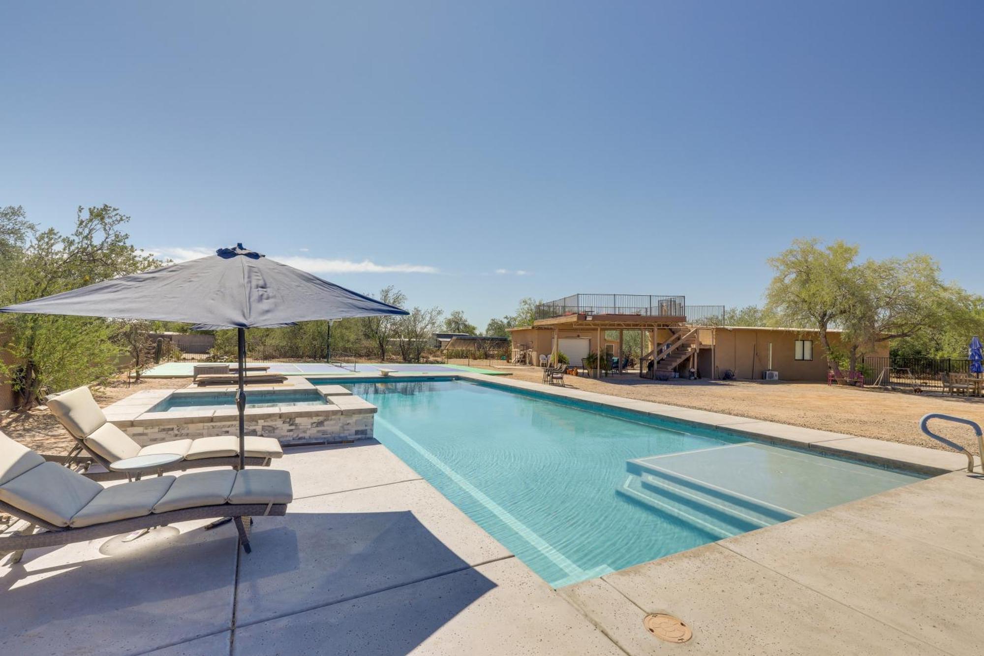 Oro Valley Retreat With Pool, Spa And Rooftop Views! Bagian luar foto