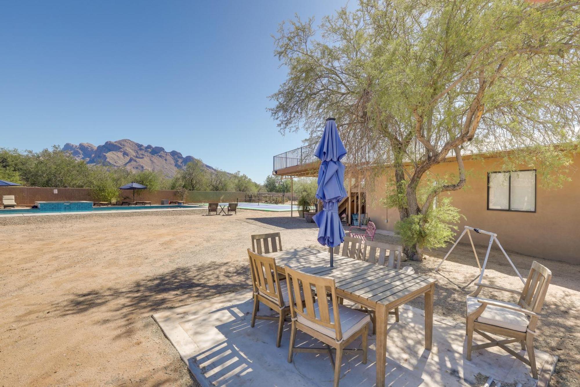 Oro Valley Retreat With Pool, Spa And Rooftop Views! Bagian luar foto